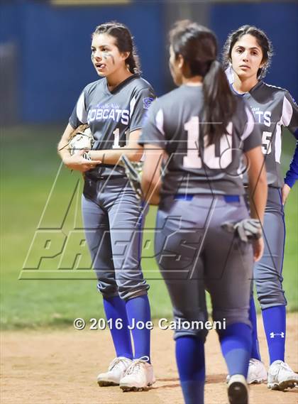 Thumbnail 2 in South San Antonio vs George West (South San Tournament) photogallery.