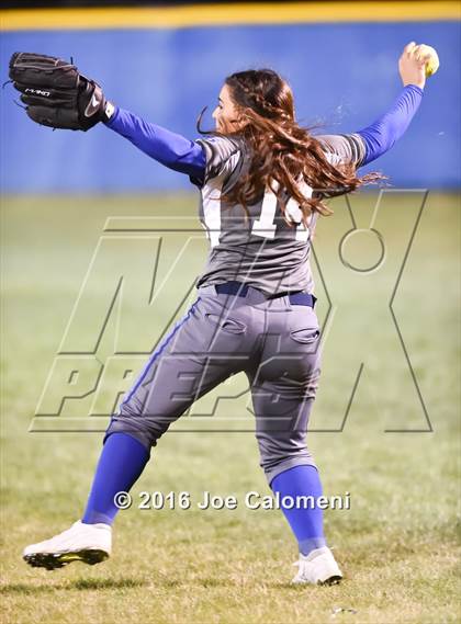 Thumbnail 1 in South San Antonio vs George West (South San Tournament) photogallery.