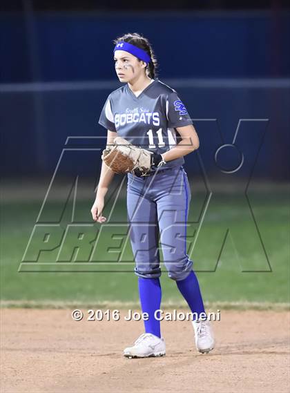 Thumbnail 2 in South San Antonio vs George West (South San Tournament) photogallery.