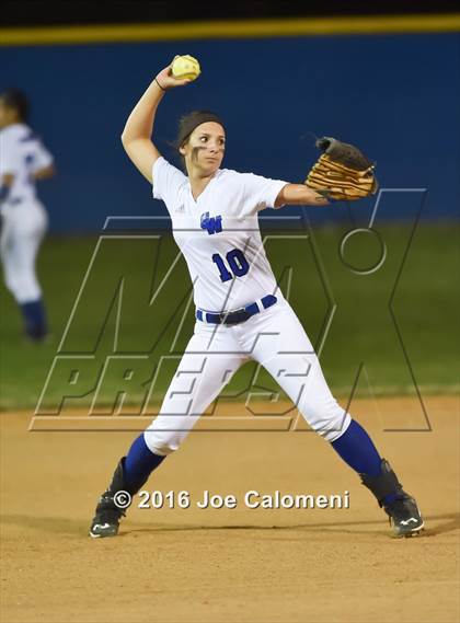 Thumbnail 1 in South San Antonio vs George West (South San Tournament) photogallery.