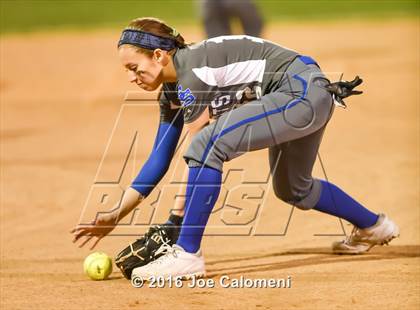Thumbnail 1 in South San Antonio vs George West (South San Tournament) photogallery.