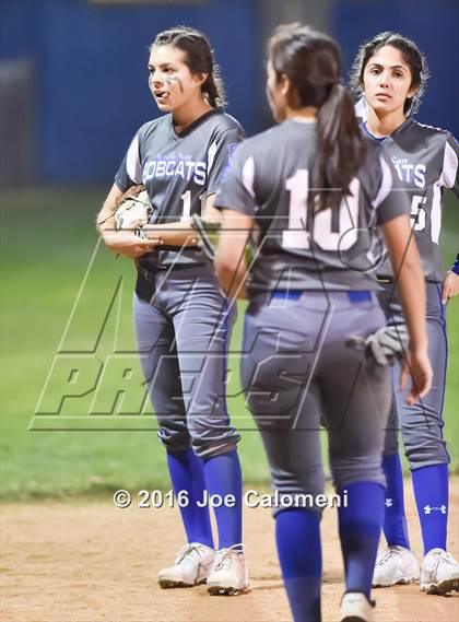 Thumbnail 3 in South San Antonio vs George West (South San Tournament) photogallery.