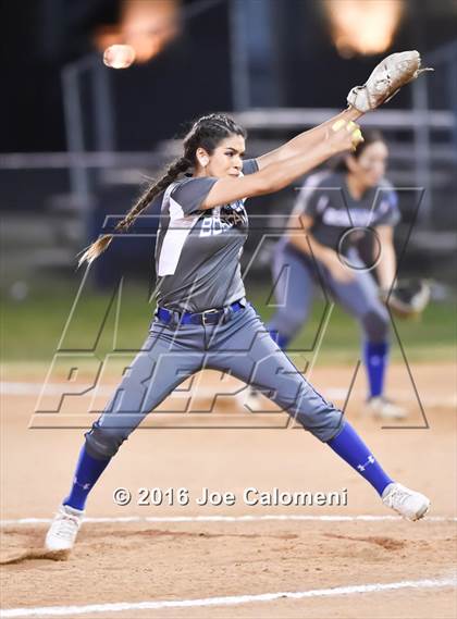 Thumbnail 1 in South San Antonio vs George West (South San Tournament) photogallery.