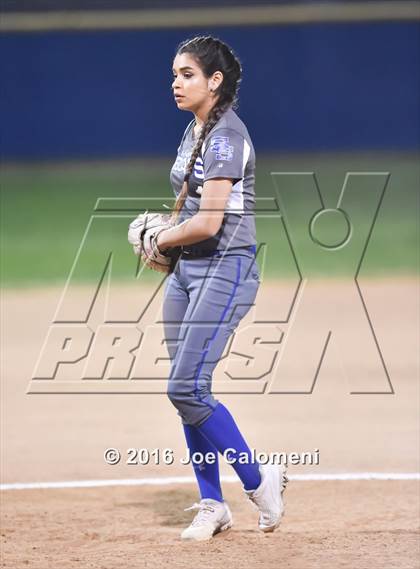 Thumbnail 1 in South San Antonio vs George West (South San Tournament) photogallery.