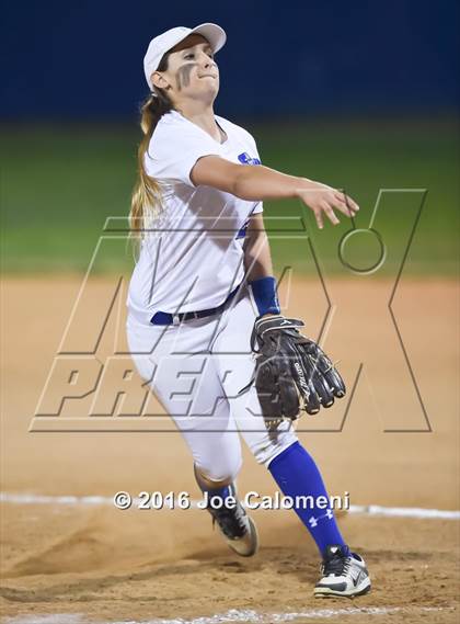 Thumbnail 3 in South San Antonio vs George West (South San Tournament) photogallery.