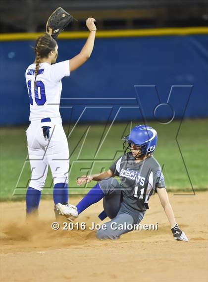 Thumbnail 3 in South San Antonio vs George West (South San Tournament) photogallery.