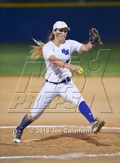Thumbnail 2 in South San Antonio vs George West (South San Tournament) photogallery.