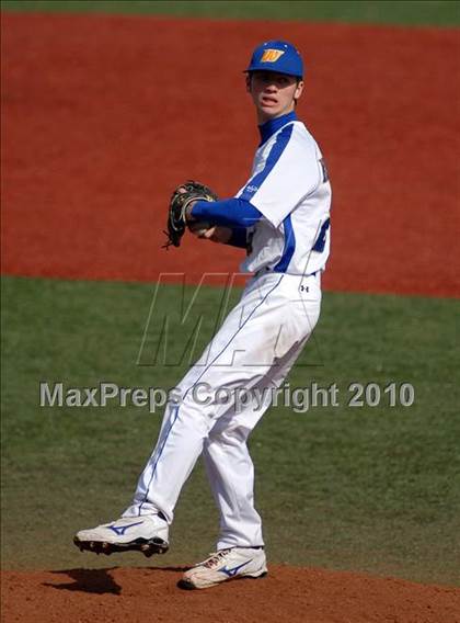 Thumbnail 3 in Cary-Grove v. Warren (Miners Spring Classic) photogallery.