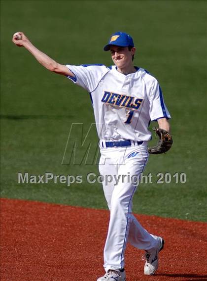 Thumbnail 3 in Cary-Grove v. Warren (Miners Spring Classic) photogallery.