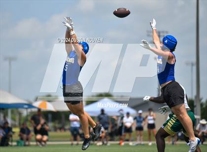 Thumbnail 3 in DeSoto vs. Anderson (Texas State 7 on 7 Tournament Final) photogallery.