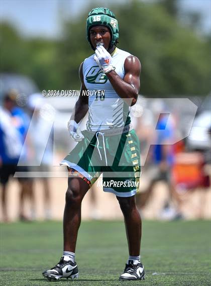 Thumbnail 1 in DeSoto vs. Anderson (Texas State 7 on 7 Tournament Final) photogallery.