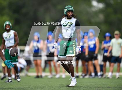 Thumbnail 2 in DeSoto vs. Anderson (Texas State 7 on 7 Tournament Final) photogallery.