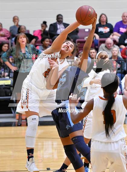 Thumbnail 3 in Madison vs Johnson [Claudia Taylor] photogallery.