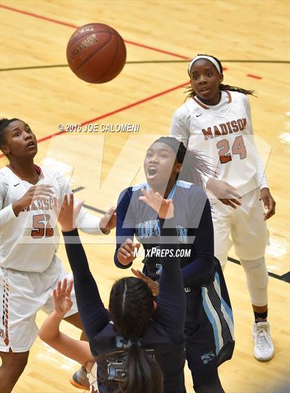 Thumbnail 2 in Madison vs Johnson [Claudia Taylor] photogallery.