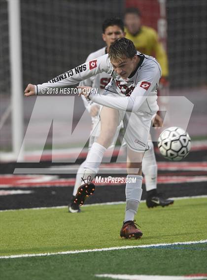 Thumbnail 2 in Loyola @ San Clemente (CIF SoCal D1 Regional Final) photogallery.