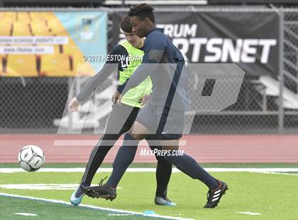 Thumbnail 3 in Loyola @ San Clemente (CIF SoCal D1 Regional Final) photogallery.