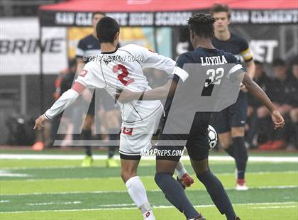 Thumbnail 3 in Loyola @ San Clemente (CIF SoCal D1 Regional Final) photogallery.