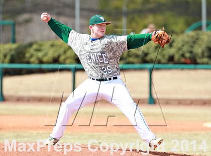 Thumbnail 1 in Orange Lutheran vs. Venice (National High School Invitational) photogallery.