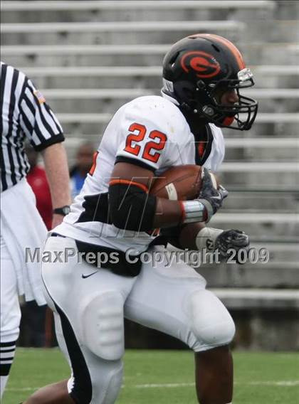 Thumbnail 2 in La Vega vs. Gilmer (Texas 3A Region III Area Playoffs) photogallery.