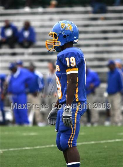 Thumbnail 3 in La Vega vs. Gilmer (Texas 3A Region III Area Playoffs) photogallery.