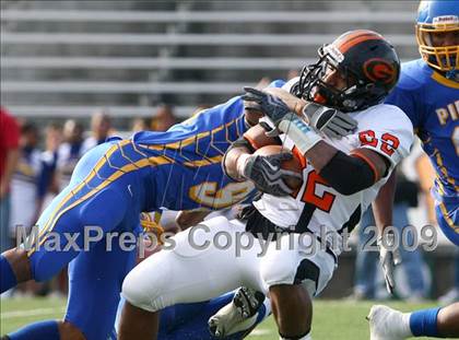 Thumbnail 3 in La Vega vs. Gilmer (Texas 3A Region III Area Playoffs) photogallery.