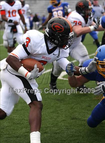 Thumbnail 1 in La Vega vs. Gilmer (Texas 3A Region III Area Playoffs) photogallery.