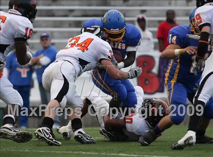 Thumbnail 3 in La Vega vs. Gilmer (Texas 3A Region III Area Playoffs) photogallery.
