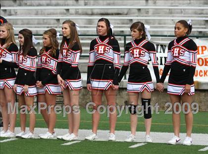 Thumbnail 2 in La Vega vs. Gilmer (Texas 3A Region III Area Playoffs) photogallery.