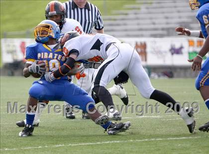 Thumbnail 3 in La Vega vs. Gilmer (Texas 3A Region III Area Playoffs) photogallery.