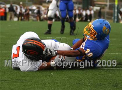 Thumbnail 1 in La Vega vs. Gilmer (Texas 3A Region III Area Playoffs) photogallery.
