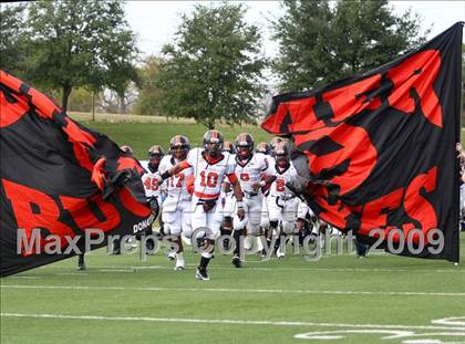 Thumbnail 1 in La Vega vs. Gilmer (Texas 3A Region III Area Playoffs) photogallery.