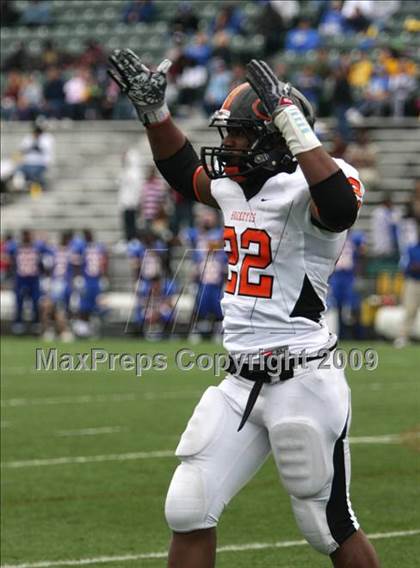 Thumbnail 2 in La Vega vs. Gilmer (Texas 3A Region III Area Playoffs) photogallery.