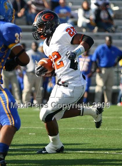 Thumbnail 3 in La Vega vs. Gilmer (Texas 3A Region III Area Playoffs) photogallery.