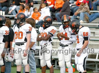 Thumbnail 2 in La Vega vs. Gilmer (Texas 3A Region III Area Playoffs) photogallery.