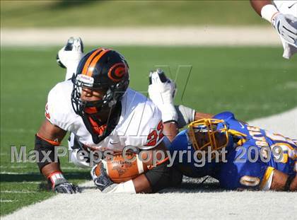 Thumbnail 2 in La Vega vs. Gilmer (Texas 3A Region III Area Playoffs) photogallery.