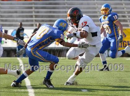 Thumbnail 1 in La Vega vs. Gilmer (Texas 3A Region III Area Playoffs) photogallery.