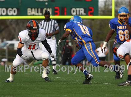 Thumbnail 3 in La Vega vs. Gilmer (Texas 3A Region III Area Playoffs) photogallery.
