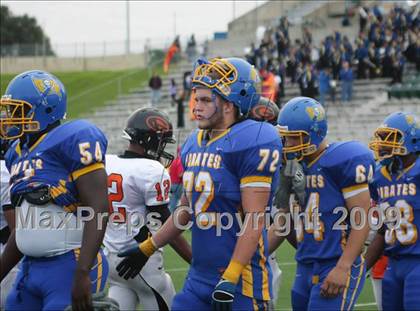 Thumbnail 1 in La Vega vs. Gilmer (Texas 3A Region III Area Playoffs) photogallery.