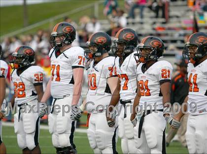 Thumbnail 3 in La Vega vs. Gilmer (Texas 3A Region III Area Playoffs) photogallery.