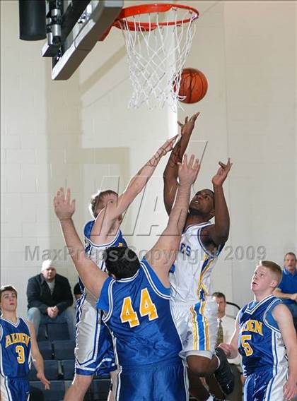 Thumbnail 2 in Alden @ Cleveland Hill photogallery.