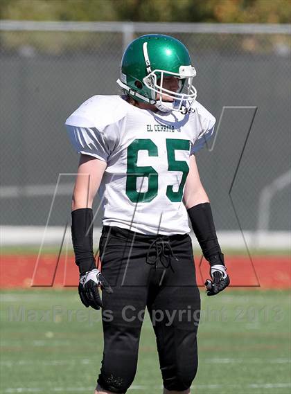 Thumbnail 1 in JV: El Cerrito @ Salesian photogallery.