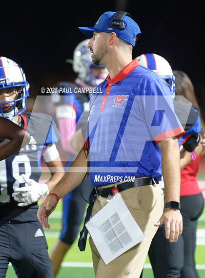 Thumbnail 1 in Independence @ Moon Valley photogallery.