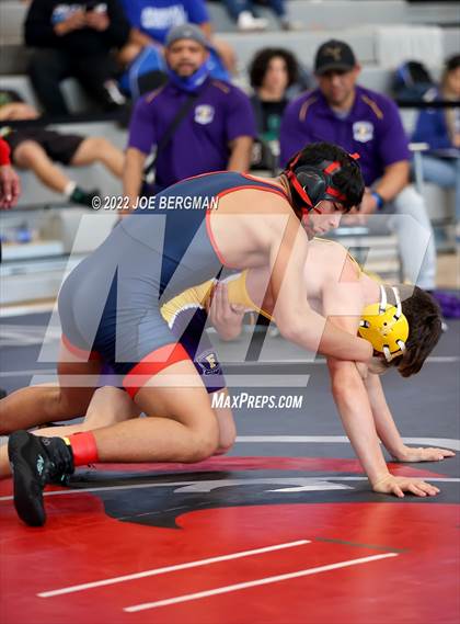 Thumbnail 3 in CIF-CS D5 Section Semifinals photogallery.