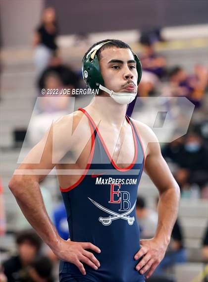 Thumbnail 1 in CIF-CS D5 Section Semifinals photogallery.