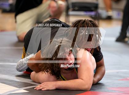 Thumbnail 2 in CIF-CS D5 Section Semifinals photogallery.