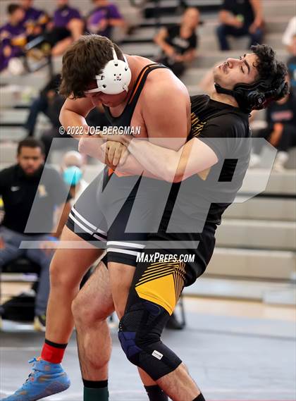 Thumbnail 3 in CIF-CS D5 Section Semifinals photogallery.