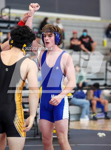 Thumbnail 3 in CIF-CS D5 Section Semifinals photogallery.