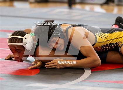 Thumbnail 2 in CIF-CS D5 Section Semifinals photogallery.