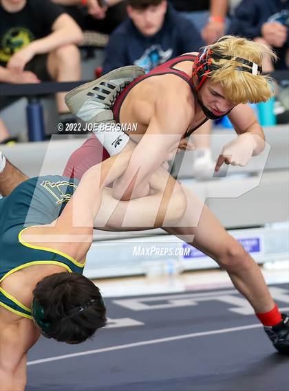 Thumbnail 2 in CIF-CS D5 Section Semifinals photogallery.