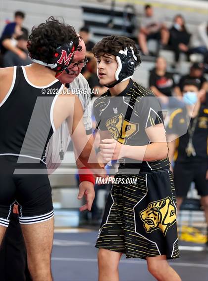 Thumbnail 3 in CIF-CS D5 Section Semifinals photogallery.
